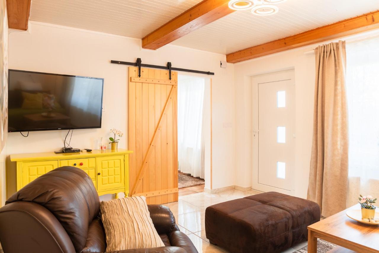 Apartmani Vesna Тухелске Топлице Екстериор снимка